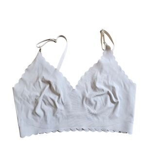 🔴 3/$15 Scalloped Seamless Bra Brassieres Comfortable Adjustable Bralette